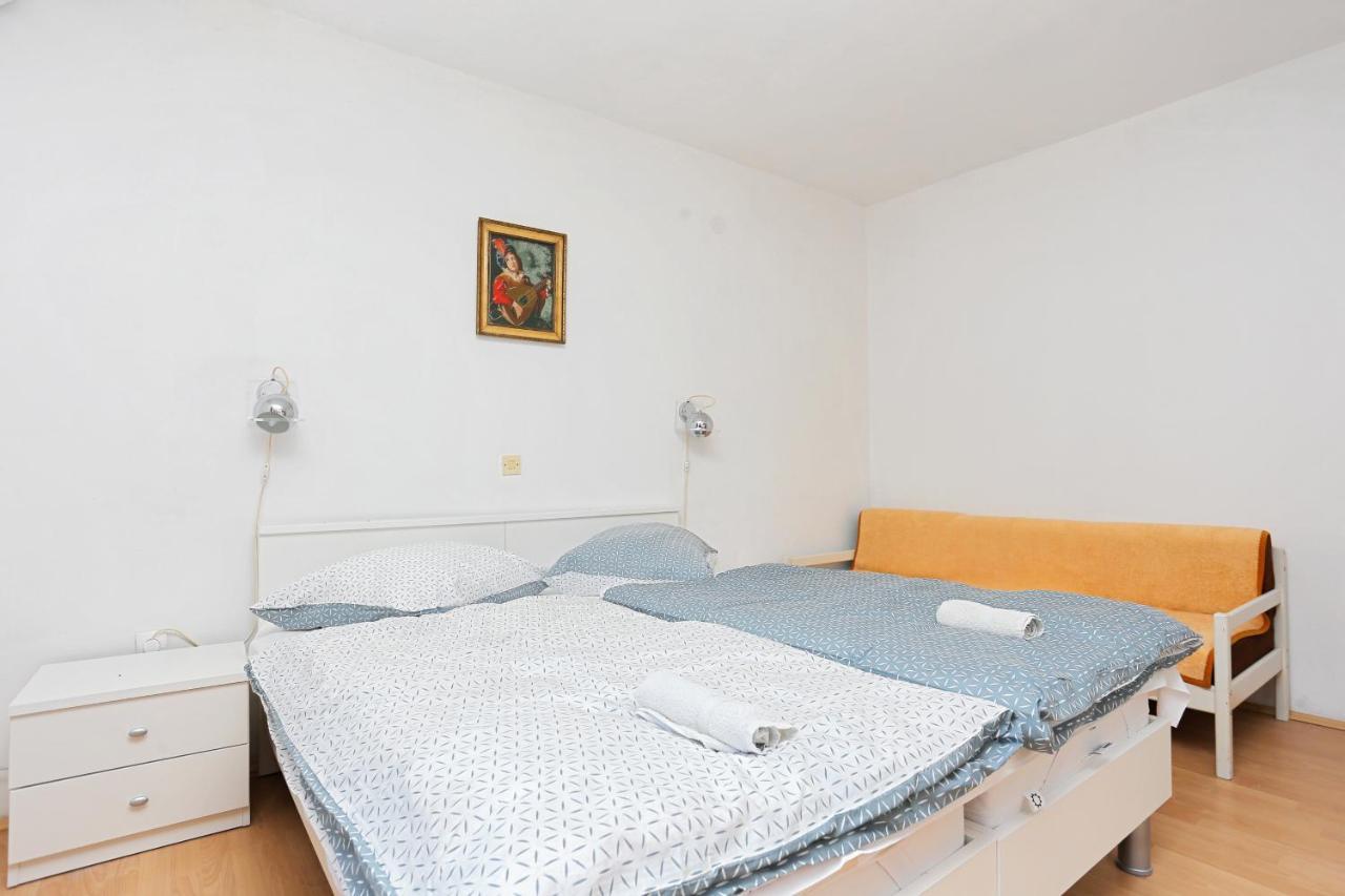 Apartment Tucepi 2676B Экстерьер фото